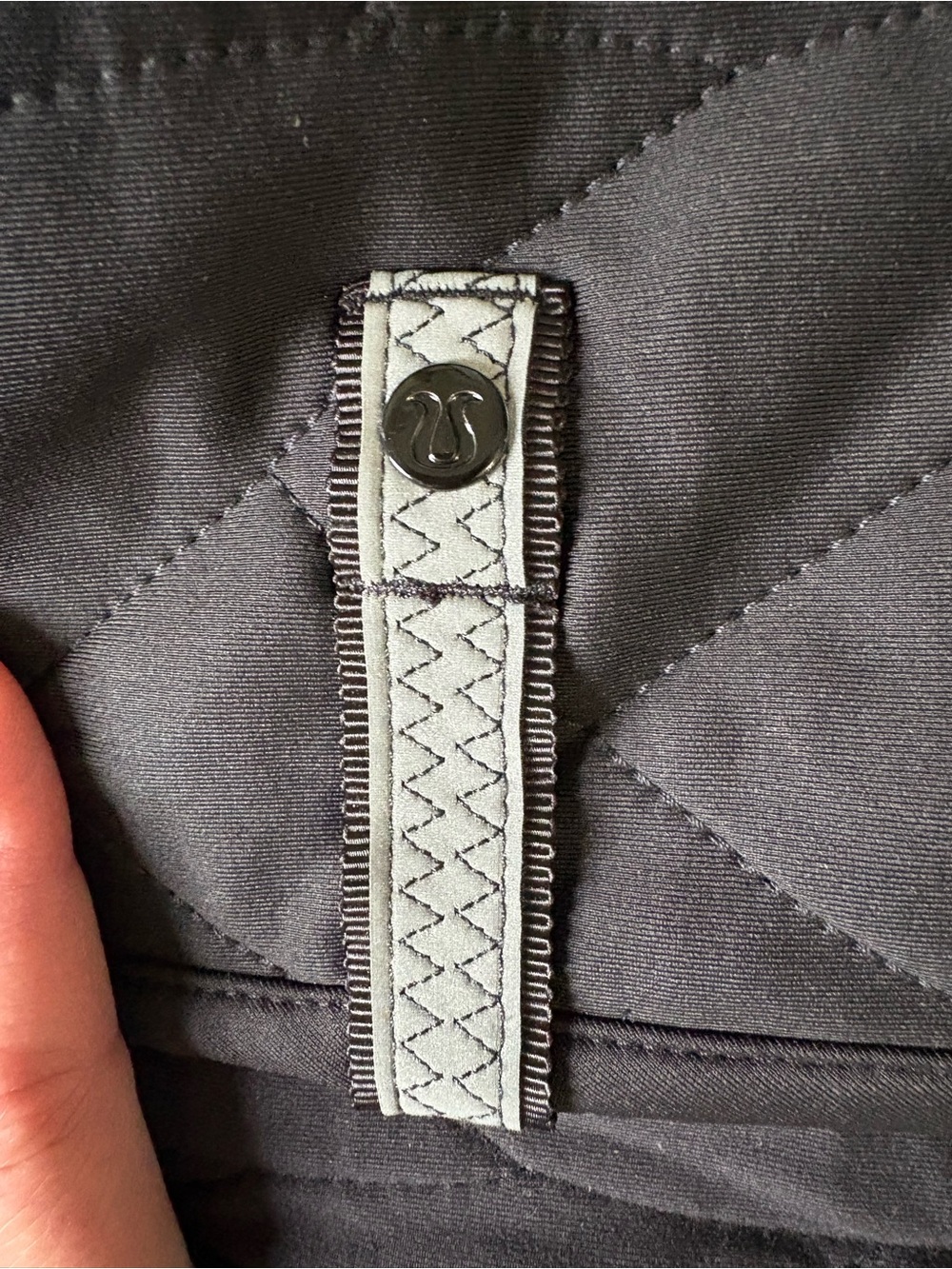 lululemon athletica gray and light gray scarf loop detail